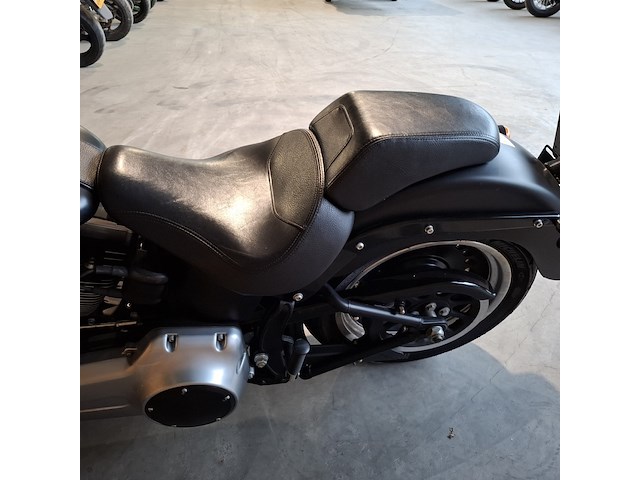 Motor, harley davidson, flstfb fat boy special, zwart, 2014 - afbeelding 25 van  36