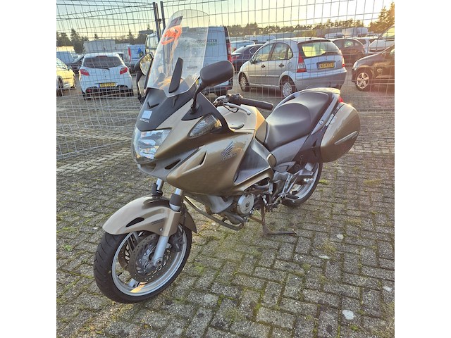 Motor, honda, deauville - afbeelding 1 van  15