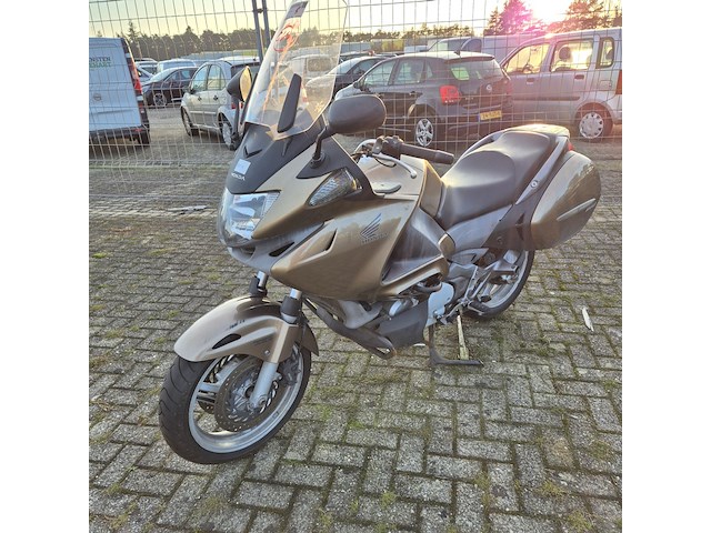 Motor, honda, deauville - afbeelding 1 van  16