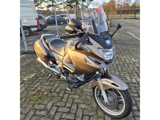 Motor, honda, deauville - afbeelding 11 van  16