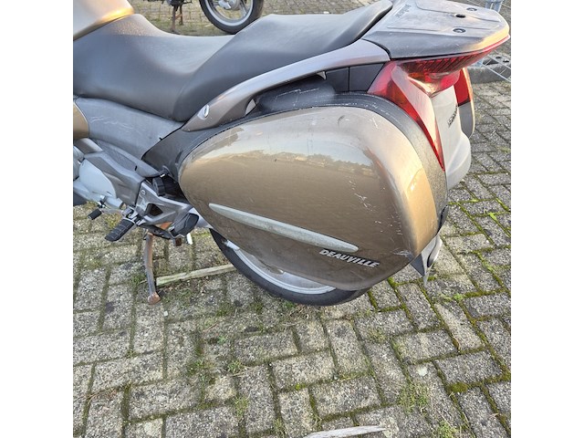 Motor, honda, deauville - afbeelding 16 van  16