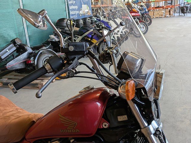 Motor, honda, vf 700c magna, 1984 - afbeelding 14 van  44