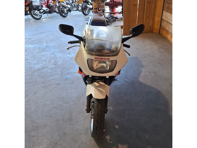 Motor, honda, vfr 400 r, 1987 - afbeelding 29 van  31