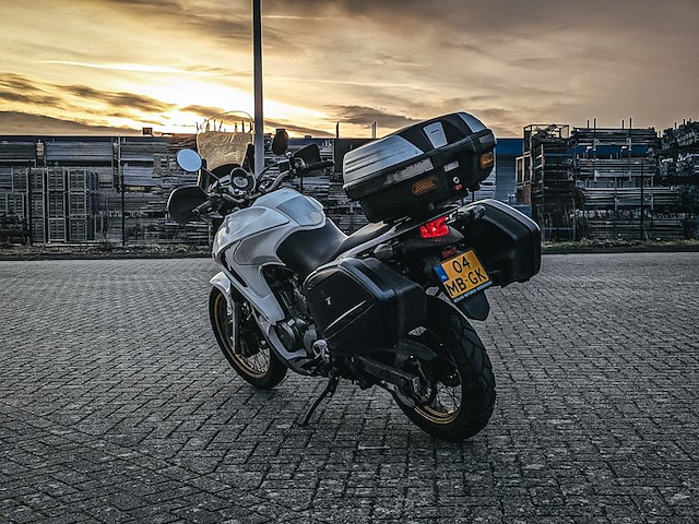 Motor, honda, xl 700 va, 2011 - afbeelding 36 van  38