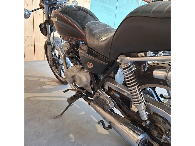 Motor, kawasaki, kz 305 ltd, 1980 - afbeelding 11 van  28