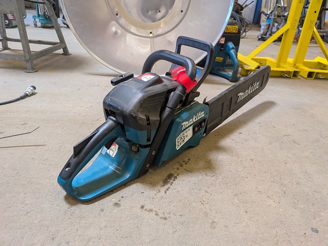 Motor kettingzaag makita - afbeelding 3 van  9