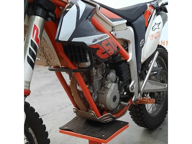Motor, ktm, freeride 250f - afbeelding 17 van  28