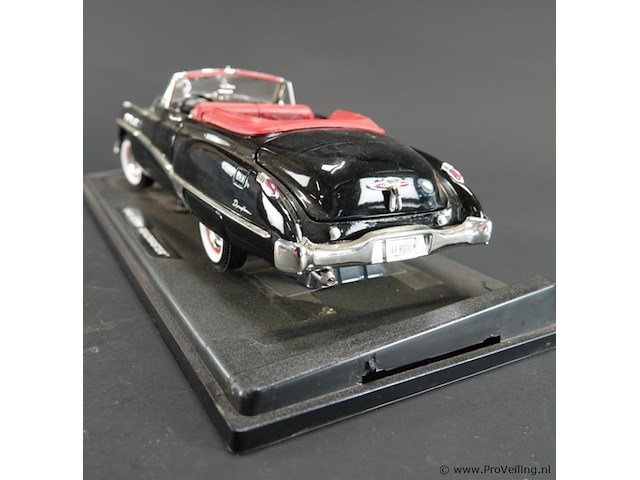 Motor max buick roadmaster uit 1949 - afbeelding 3 van  7