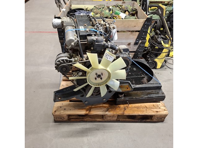 Motor, perkins, 4 cilinder - afbeelding 10 van  16