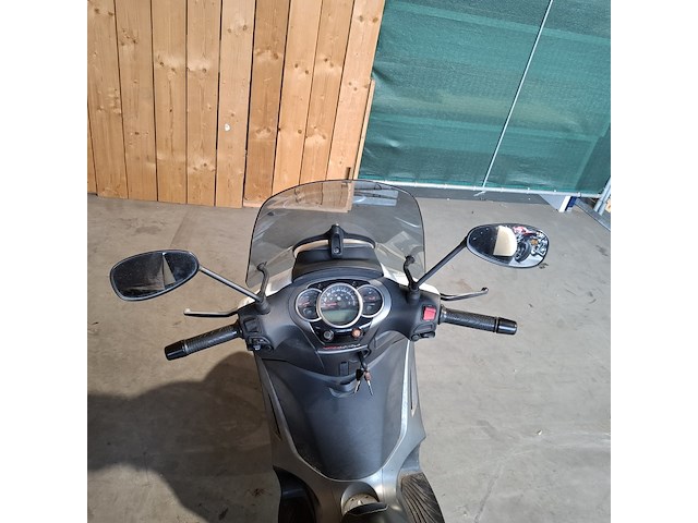Motor, piaggio, beverly, wit, 2017 - afbeelding 21 van  32