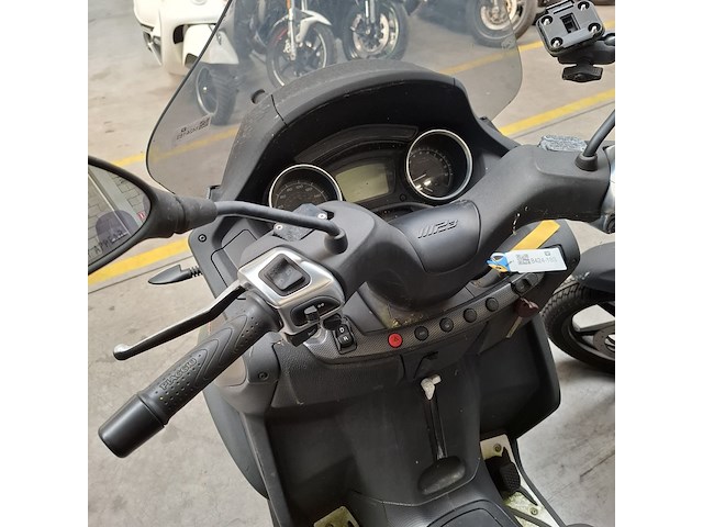 Motor piaggio, scooter 500 mp3 hpe, bouwjaar 2021 - afbeelding 12 van  15