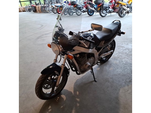 Motor, suzuki, gs500e, 2000 - afbeelding 30 van  32