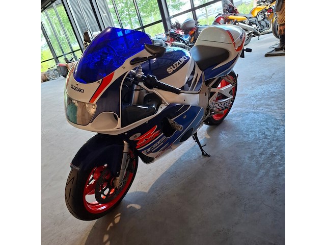 Motor, suzuki, gsx-r750, 1996 - afbeelding 30 van  33