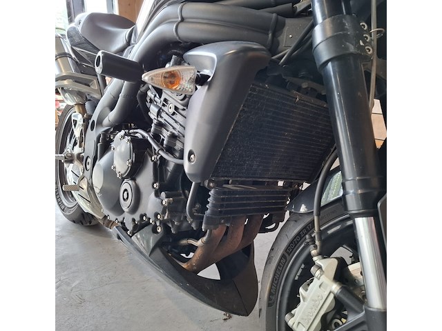 Motor, triumph, speed triple 1050, zwart, 2009 - afbeelding 6 van  35