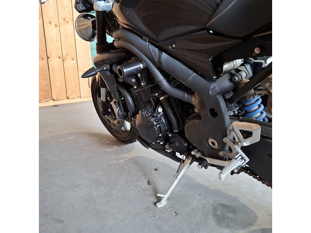 Motor, triumph, speed triple 1050, zwart, 2009 - afbeelding 18 van  35