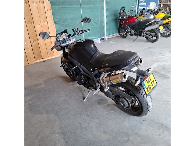 Motor, triumph, speed triple 1050, zwart, 2009 - afbeelding 32 van  35