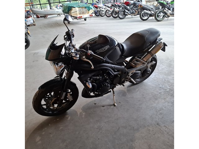 Motor, triumph, speed triple 1050, zwart, 2009 - afbeelding 33 van  35