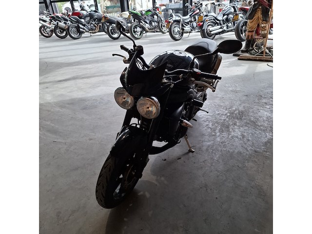 Motor, triumph, speed triple 1050, zwart, 2009 - afbeelding 34 van  35