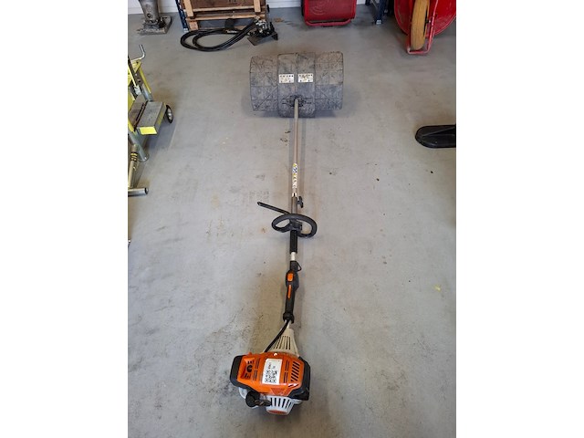 Motor veeg/borstel apparaat, stihl, km111r - afbeelding 1 van  8
