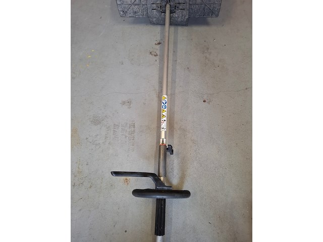 Motor veeg/borstel apparaat, stihl, km111r - afbeelding 3 van  8