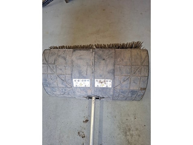 Motor veeg/borstel apparaat, stihl, km111r - afbeelding 4 van  8
