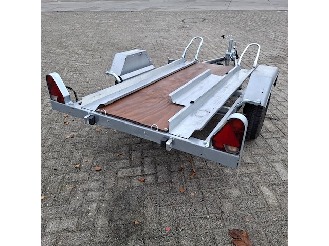 Motoraanhanger, erde - afbeelding 12 van  14