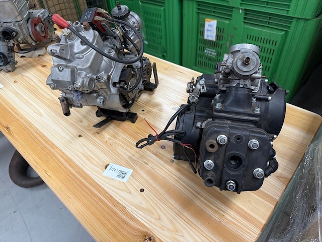 Motorblok, 1x kawa/1x yahama - afbeelding 2 van  8