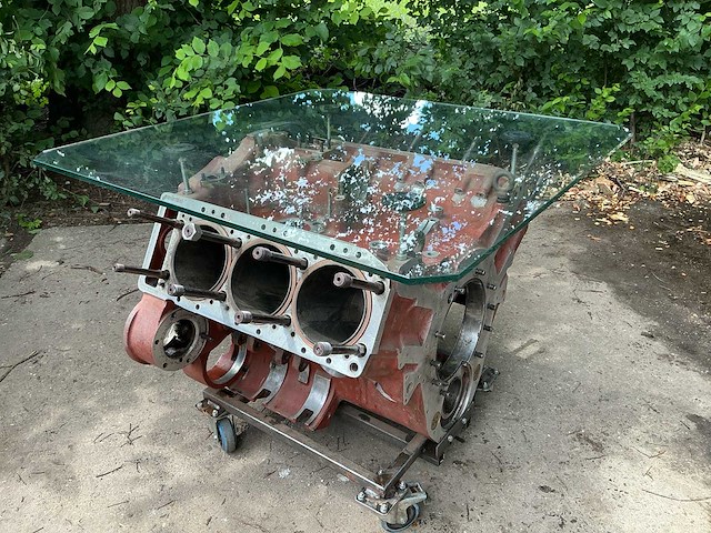 Motorblok tafel (bmp-2 legertank - utd 20 serie v6 dieselmotor) - afbeelding 13 van  17