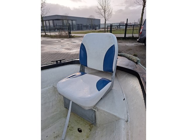 Motorboot incl. trailer - afbeelding 5 van  8