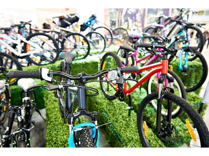 Motoren, scooters en fietsen