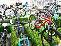 Motoren, scooters en fietsen