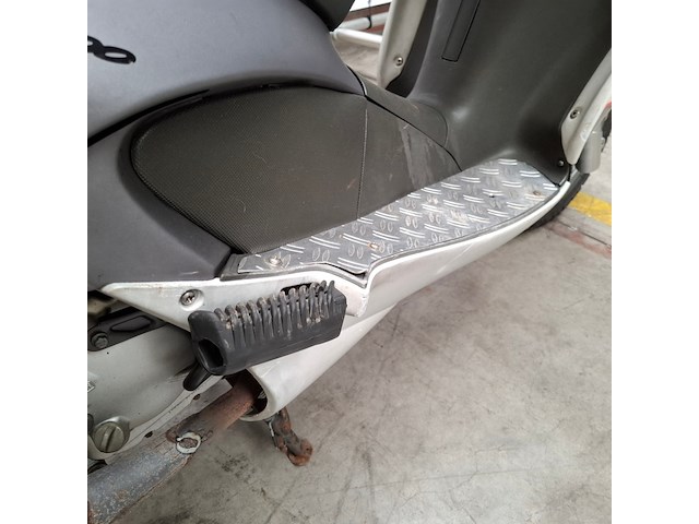 Motorfiets, aprilia, sv, 2006 - afbeelding 9 van  31