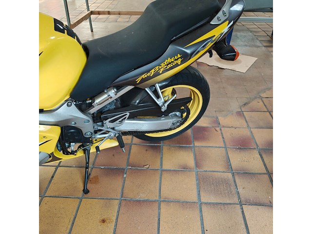 Motorfiets, honda, pc35, geel, 2001 - afbeelding 3 van  7