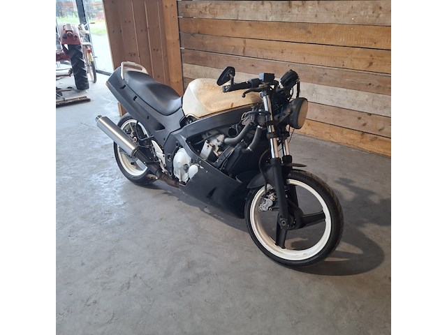 Motorfiets, kawasaki, zz-r 600, 1991 - afbeelding 12 van  27