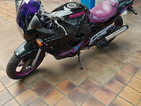 Motorfiets, suzuki, gsx 600 f, zwart/paars, 1990 - afbeelding 1 van  6