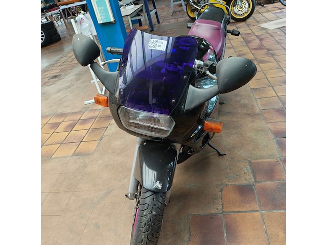 Motorfiets, suzuki, gsx 600 f, zwart/paars, 1990 - afbeelding 4 van  6
