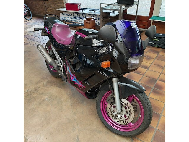 Motorfiets, suzuki, gsx 600 f, zwart/paars, 1990 - afbeelding 6 van  6