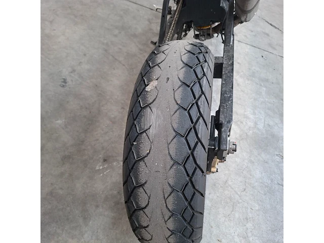 Motorfiets, suzuki, gsx r 600 met verlengde achterbrug, gsx r 600, 2005 - afbeelding 2 van  26
