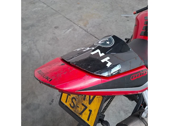 Motorfiets, suzuki, gsx r 600 met verlengde achterbrug, gsx r 600, 2005 - afbeelding 5 van  26