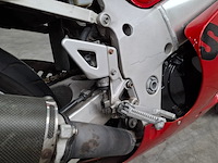 Motorfiets, suzuki, gsx-r600, 1997 - afbeelding 2 van  32