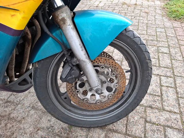 Motorfiets, suzuki tour, gsx 600 f, 1996 - afbeelding 8 van  20