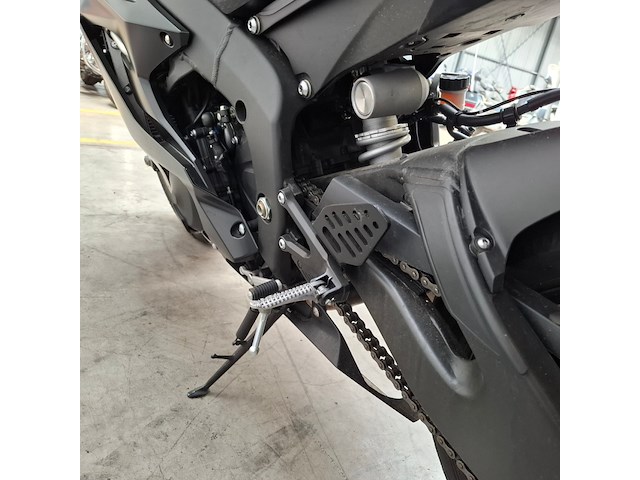 Motorfiets, yamaha, r6 , circuitmotor - afbeelding 13 van  28