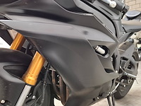Motorfiets, yamaha, r6 , circuitmotor - afbeelding 16 van  28