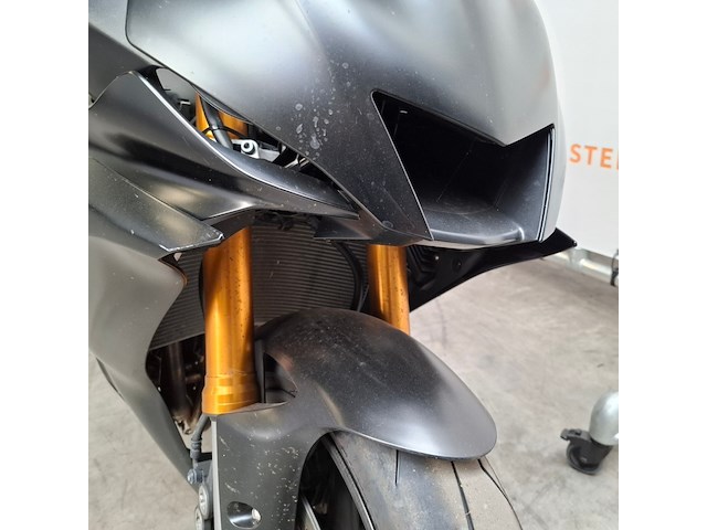 Motorfiets, yamaha, r6 , circuitmotor - afbeelding 19 van  28