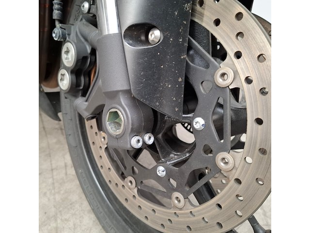 Motorfiets, yamaha, r6 , circuitmotor - afbeelding 25 van  28