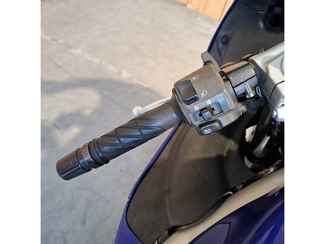 Motorfiets, yamaha, yzf 600 r thunder cat, 2001 - afbeelding 25 van  38