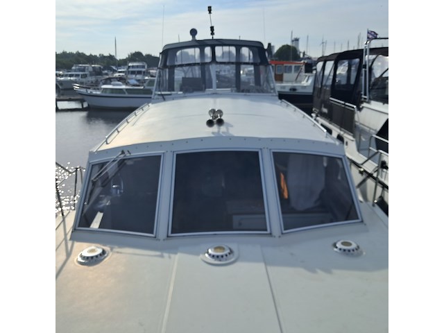 Motorjacht, broom, crown 37 - afbeelding 24 van  116