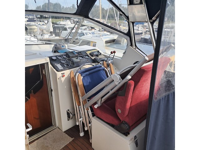 Motorjacht, broom, crown 37 - afbeelding 43 van  116