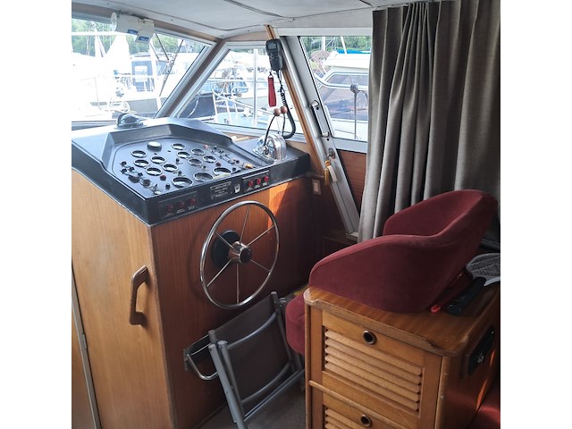 Motorjacht, broom, crown 37 - afbeelding 63 van  116