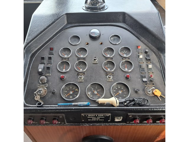 Motorjacht, broom, crown 37 - afbeelding 67 van  116